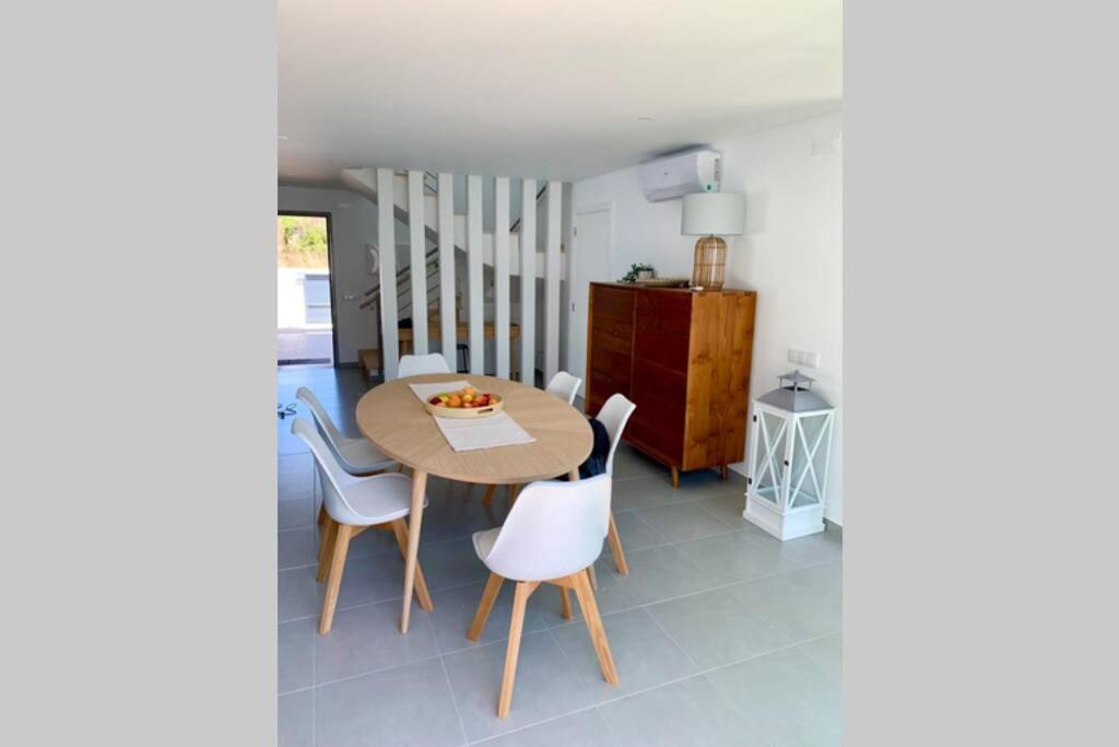 New And Modern 3 Bedroom Villa With Private Heated Pool Near Nazare Sao Martinho do Porto Exterior photo